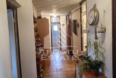 Apartament cu 4 camere, centrala proprie, zona Aradului - 15