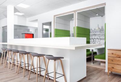 Acces nelimitat la spa?ii de co-working in Regus Anchor Business - 3