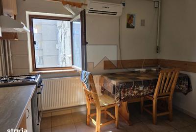 Apartament cu 3 camere decomandat în Rahova - 1