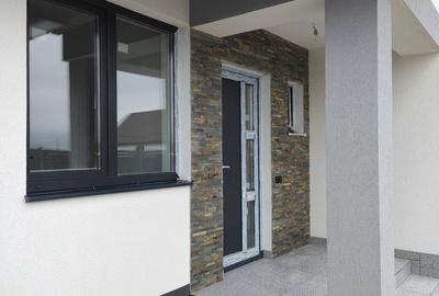 Casă cu 3 camere în Olteni - 4