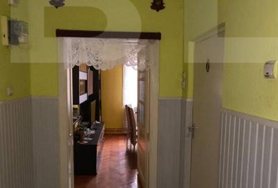 Vand casa la Nadrag zona linistita foarte aproape de centru - 7