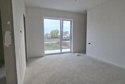 Duplex cu 5 camere cu Canalizare în Dumbrăvița - 16