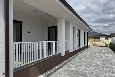 Casă cu 4 camere în Micești - 1