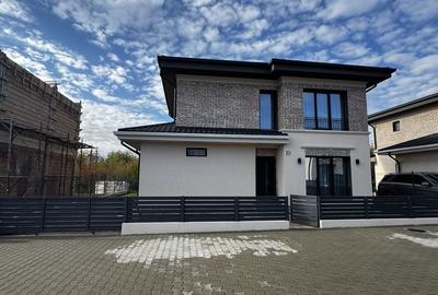 Casă cu 3 camere în Dâmbu