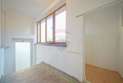 COMISION 0 Casa cu potential excelent, teren 446 mp, Strada Fanionului - 18