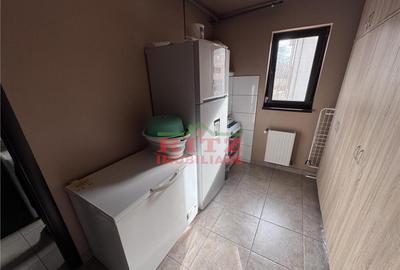 Vila garaj, zona Palatul de Justitie! - 15