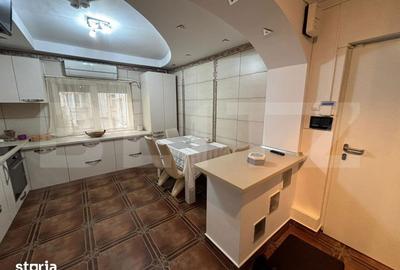 Apartament cu 3 camere decomandat în Peneș Curcanul - 13