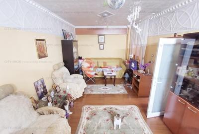 Casă individuală cu 5 camere decomandat cu Teren 224 Mp în Andronache - 1