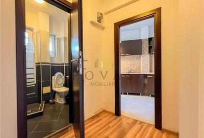 Apartament cu 4 camere decomandat în Universitate - 12