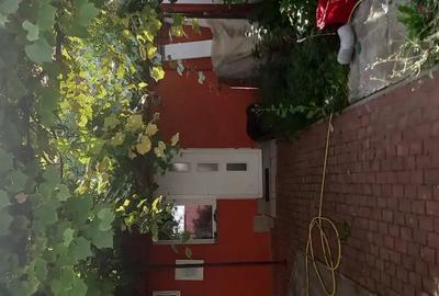 Casa de vanzare cu 3 camere
