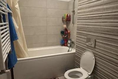 Apartament cu 2 camere decomandat în Tractorul - 7