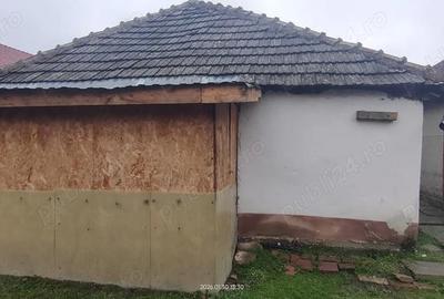 Casă cu 2 camere cu Teren 330 Mp în Sud