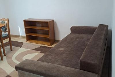 Garsonieră decomandată în Central - 2