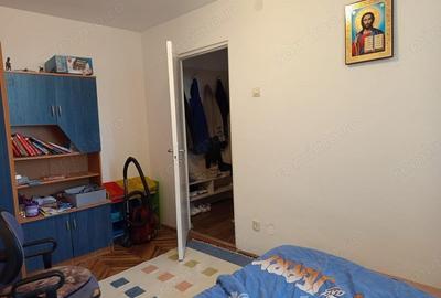 Apartament cu 4 camere decomandat în Progresul - 5