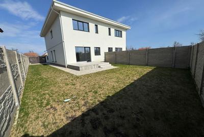 Duplex cu 4 camere cu Canalizare în Moșnița Nouă - 3