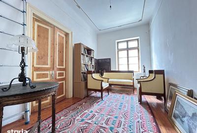 Apartament cu 5 camere în Central - 9
