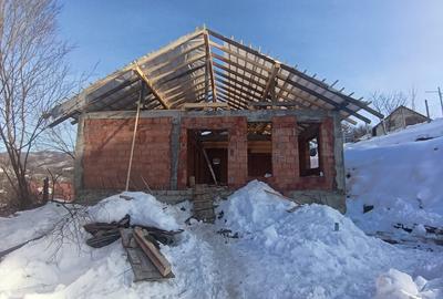 Baia Sprie,casa semifinisata - 1