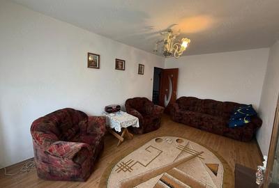 Apartament cu 3 camere decomandat în Exterior Vest - 1