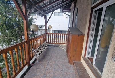 Casă cu 4 camere cu Canalizare în Central - 9