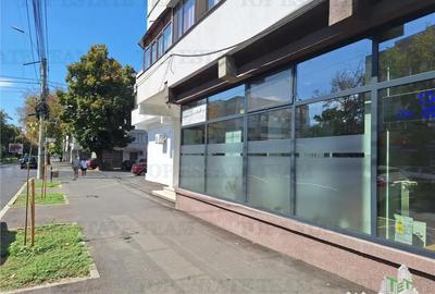 Spațiu comercial, de 633 mp, în Central - 1