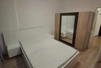 Apartament cu 2 camere în Apărătorii Patriei