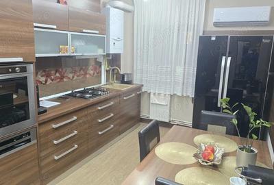 Vand apartament de 3 camere decomandat in Deva, zona I. Creanga, (Maresal Averescu), mobilat - 2