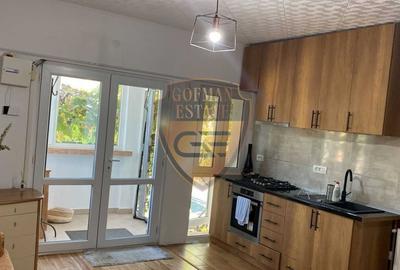 Casa 7 cam de inchiriat curte si parcare/ House for rent  in Eforie Nord
