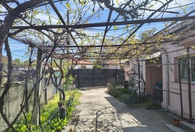 Casă cu 3 camere în Central - 1