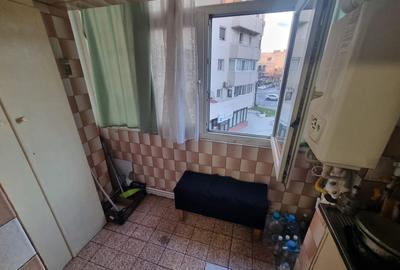Apartament cu 3 camere decomandat, mobilat în Casa de Cultură - 9