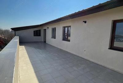 Spațiu comercial, de 550 mp, în Central - 2