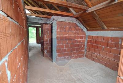 Casa de vacanta cu 6 camere de vanzare Suncuius - 5