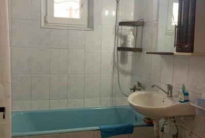 Apartament 3 camere de vanzare | Etaj 1 | Balcon | Geam la baie | Centrala | - 15