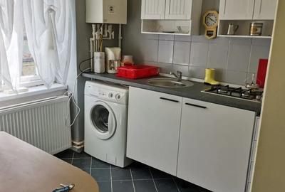 Ofer spre inchiriere garsoniera in orasul de jos!! - 2