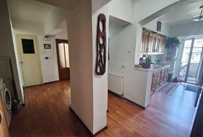 Apartament cu 3 camere în Bârlad - 10