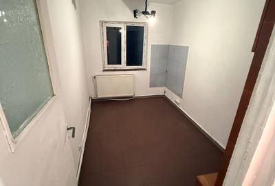 Apartament cu 4 camere decomandat în Central - 2