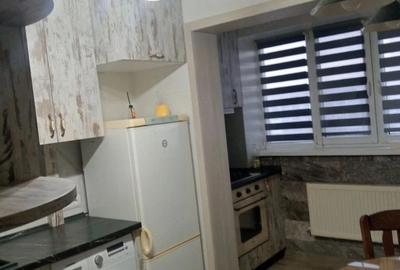 Garsonieră decomandată în Lipovei