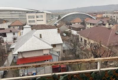 Apartament cu 3 camere decomandat în Central - 2