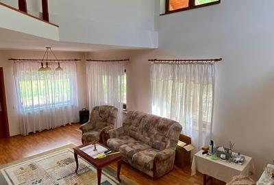 Casă cu 5 camere cu Teren 19900 Mp în Central - 10