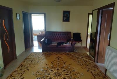 Proprietar vand  casa Sanpetru - 3