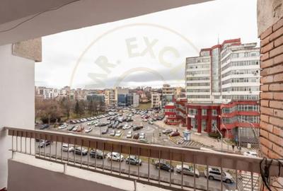 Apartament cu 3 camere decomandat, mobilat în Central