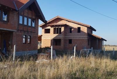 Casă cu 6 camere cu Teren 1028 Mp în Săcălaz - 2