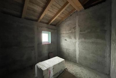 Duplex cu 4 camere cu Canalizare în Moșnița Nouă - 10