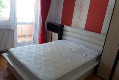 INCHIRIEZ apartament 3 camere ,renovat,zona Centrala INCHIRIEZ apartament 3 camere ,renovat,zona Centrala - 8