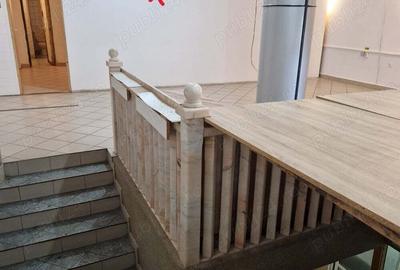 Spațiu comercial, de 196 mp, în Central - 3
