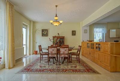 Casă cu 6 camere cu Teren 1170 Mp în Tractorul - 8