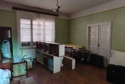 Casă cu 3 camere în Ultracentral - 1