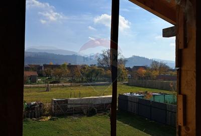 Casa la rosu in Crisitan, Brasov cu 4 camere de vanzare - 23