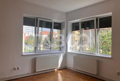 Apartament cu 2 camere semidecomandat, mobilat în Central - 2