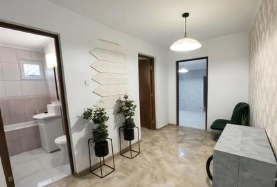 Apartament cu 3 camere semidecomandat în Central