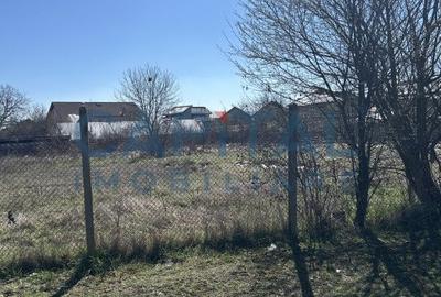 Teren Construcții intravilan de 757 mp, în Vest - 1